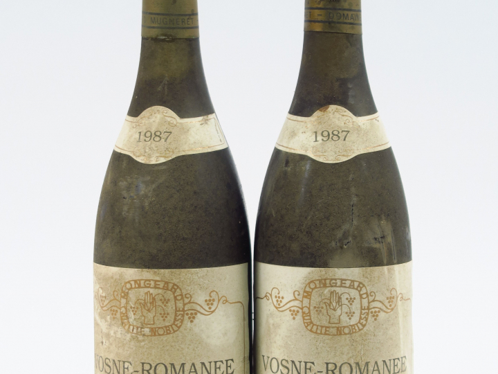 2 BOUTEILLES VOSNE ROMANEE MONGEARD MUGNERET - 1987 - CAPS AB/CAPS COR