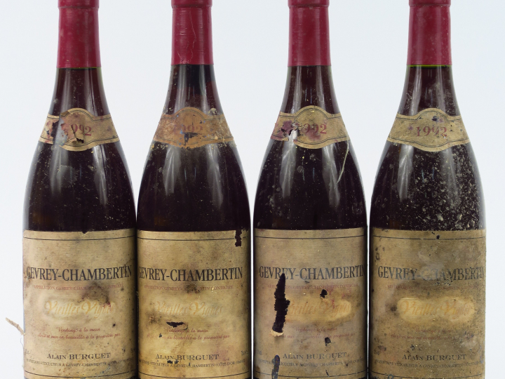 4 BOUTEILLES GEVREY CHAMBERTIN V.V. A. BURGUET - 1992 - EA