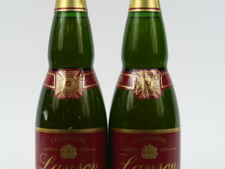 Vente aux enchères 2 BOUTEILLES CHAMPAGNE LANSON - 1971 - 0,5 CM SOUS LA COIFFE