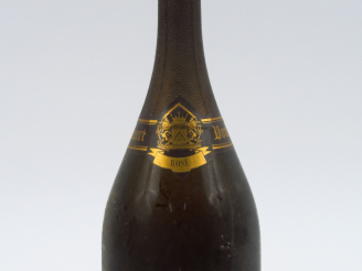 Vente aux enchères 1 BOUTEILLE CHAMPAGNE DOM RUINART ROSE - 1986 