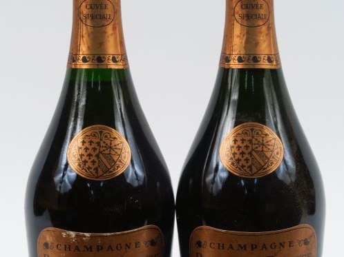 2 BOUTEILLES CHAMPAGNE PERRIER JOUET ROSE  'BLASON DE France' CUVEE SP