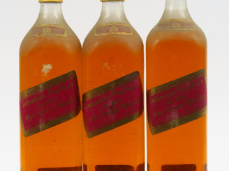 Vente aux enchères 3 BOUTEILLES JOHNNIE WALKER SCOTCH WHISKY (93,75 cl) - BS