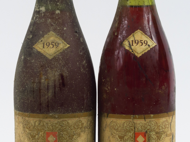 2 BOUTEILLES JULIENAS G. GUERRIER - 1959 - 3 CM/4 CM/BS/ELA