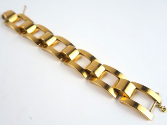 Vente aux enchères Bracelet Art Déco en or. Poids : 124 g