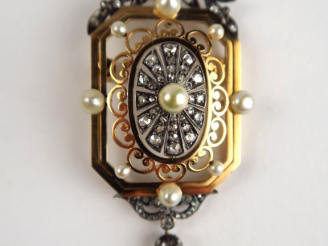 Vente aux enchères Pendentif Napoléon III en or jaune et or blanc, orné de perles et de r