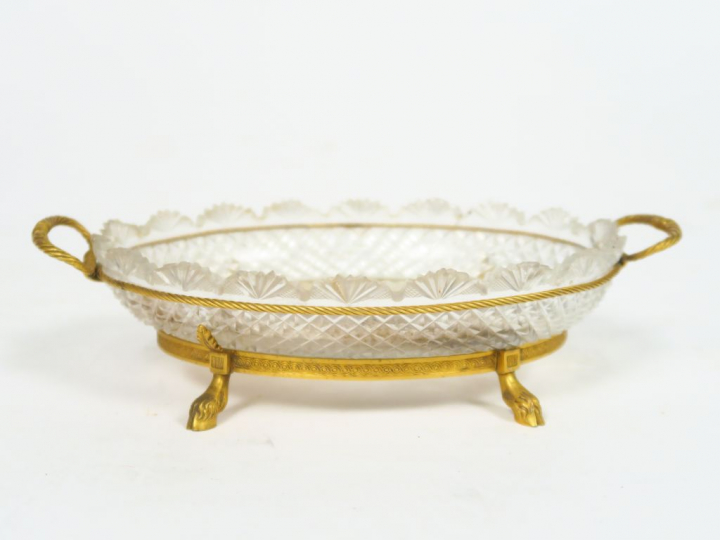 	Baguier de style Empire en cristal taillé et métal doré, petits pieds