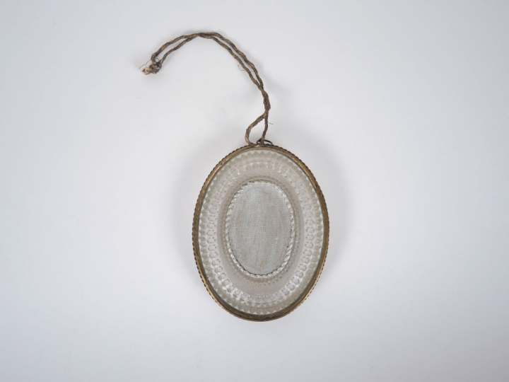 E. MELOUNI « Portrait de fillette aux yeux bleux »  Aquarelle. Signée.