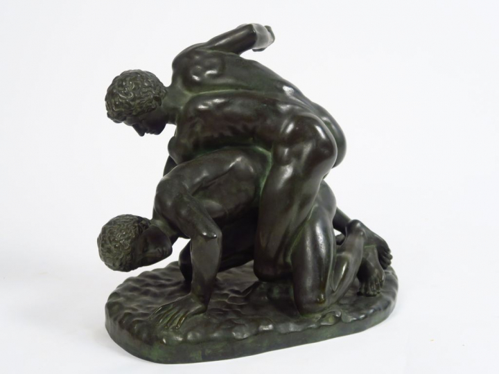 « Lutteurs antiques » Groupe en bronze XIXème, à patine verte. Fonte B