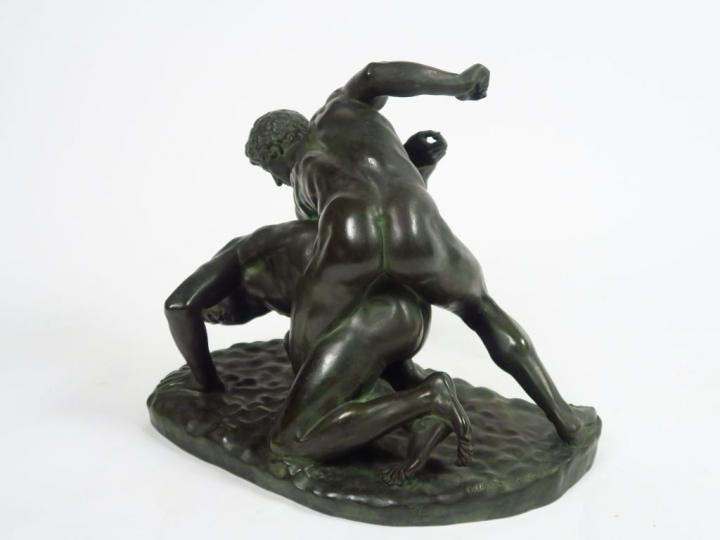 « Lutteurs antiques » Groupe en bronze XIXème, à patine verte. Fonte B