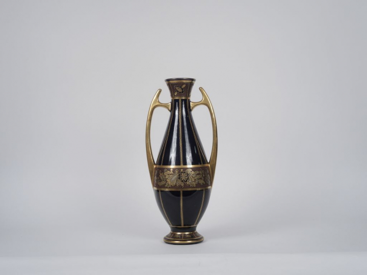 Vase à anses Art déco en porcelaine de Limoges, à décor bleu et doré d