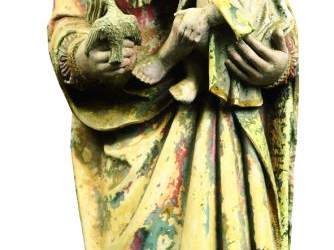 Vierge à l’Enfant en pierre sculptée et polychromée. Debout, elle port