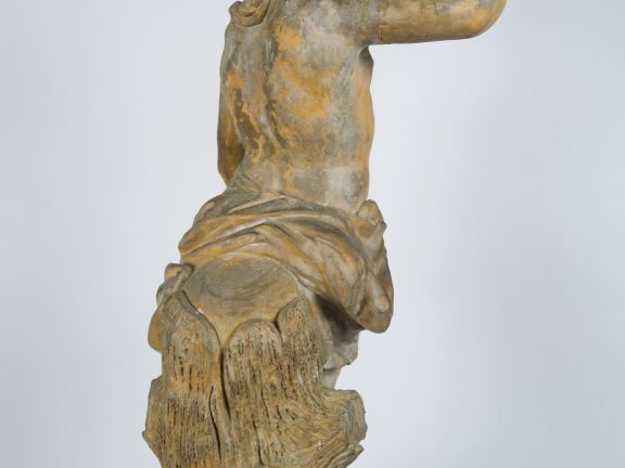 Enfant personnifiant l’Eté en terre cuite ronde-bosse avec restes de m