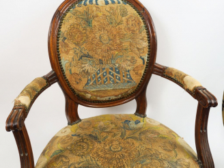 Vente aux enchères PILLOT. Suite de quatre fauteuils cabriolets Louis XVI, garniture de t