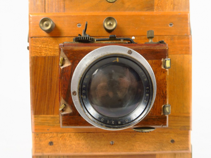 DEMARIA-LAPIERRE. Chambre touriste 13x18. Ferrures en laiton. Un souff