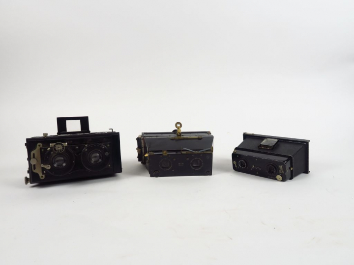 Trois appareils Stéréo :   - Gallus format 6x13. Peut servir de prise 