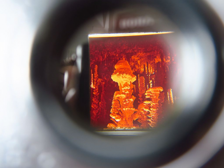 Stéréoscope en carton pour format 45x107 avec une boite de vues verre 