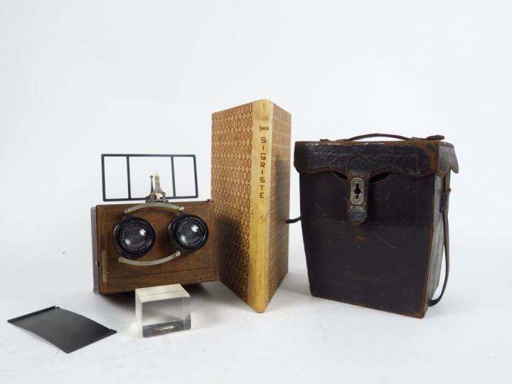 S.O.L. SIGRISTE. Stéréo 6x13, inventé par Jean Guido en 1898. Appareil