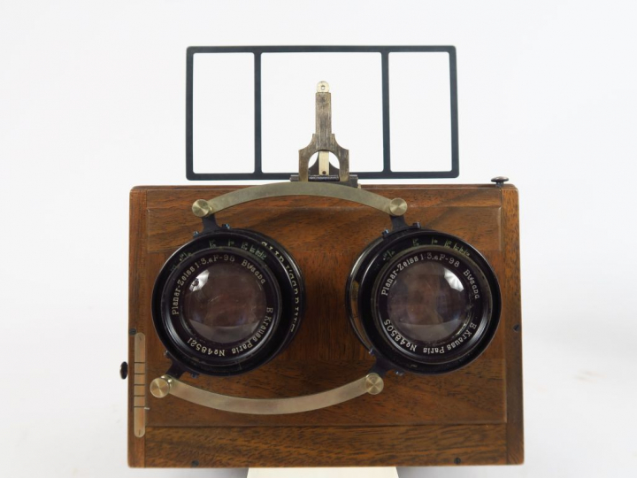 S.O.L. SIGRISTE. Stéréo 6x13, inventé par Jean Guido en 1898. Appareil