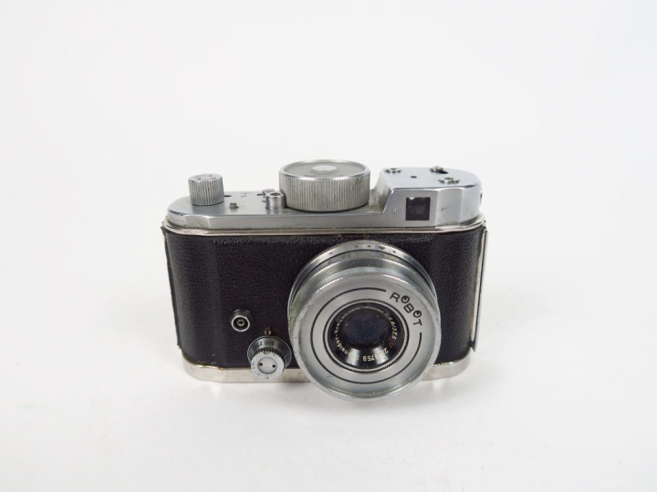 BERNING. Robot format 24x24 à cassette.Objectif Xenar  2,8/37,5. Petit