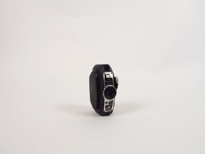 DURST. Duca, boitier format 24x36 sur film 35 mm en cassette.