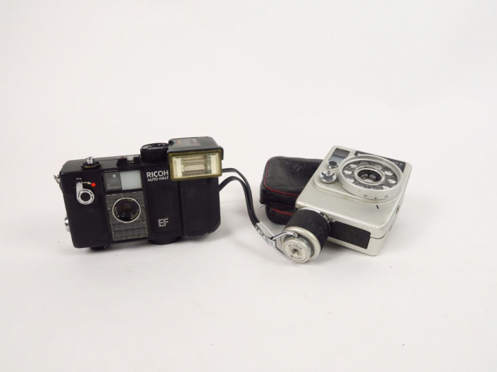 CANON DIAL 35-2. Boitier à remontoir, étui. On y joint un appareil RIC