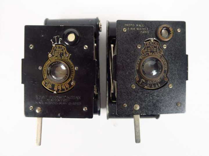 KODAK. Deux Vest Pocket avec stylet. Objectif Hermagis, inscription Ph