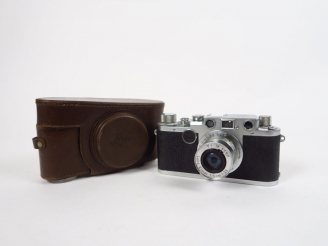 Vente aux enchères LEITZ. Leica II C numéro 448287. Objectif Elmar 3,5/5 cm numéro 802934