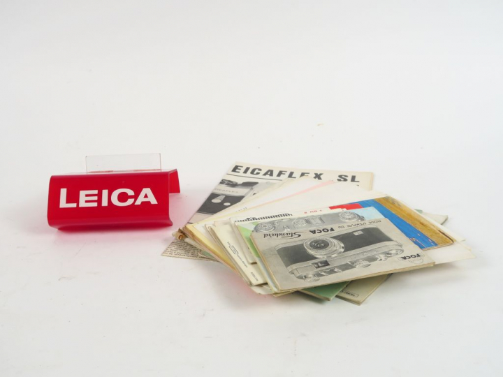 LEITZ. Leicaflex SL, numéro 1215606. Objectif Summicron - R 2/50 numér