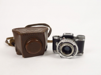 Vente aux enchères LUMIERE. ELJY R. Objectif Lypar 3,5. Sac TP