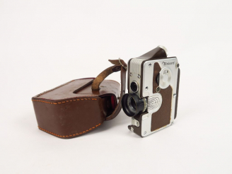 Vente aux enchères Miniature. GOERZ Minicord sur film 16 mm. Image 10x10. Finition marron