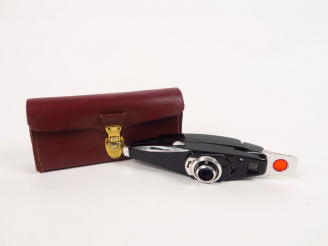 Vente aux enchères Miniature. SECAM. Stylophot, modèle noir couleur avec son étui.