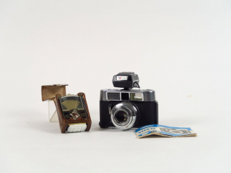 Vente aux enchères VOIGTLANDER. Vito CL. Objectif Color-Skopar 2,8/50. Notice. Réalt cell