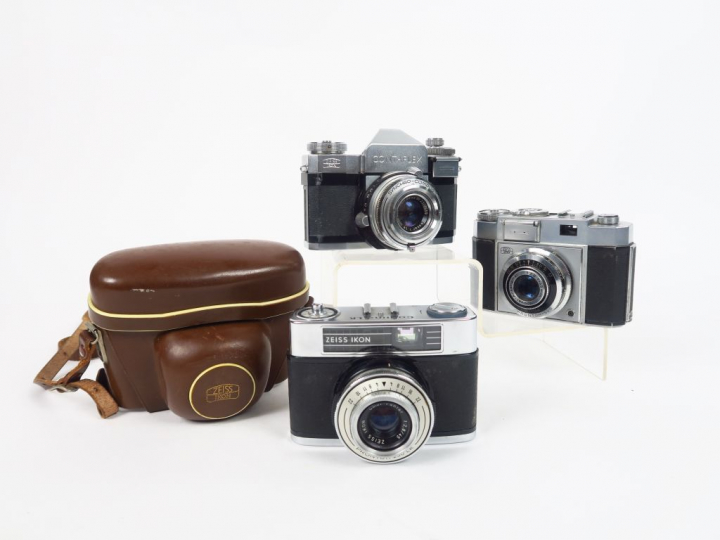 ZEISS. Contaflex IV. Objectif Tessar 2,8/50 mm. Obturateur synchro-com