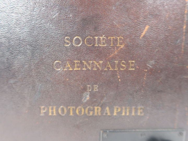 Deux Detectives format 9x12 :   - Poulenc Frères, Stand Caméra.Société