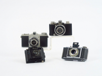 Vente aux enchères Quatre appareils : - Kodak. Bantam. Objectif Kodak Spécial 4,5/48 mm  