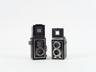 Vente aux enchères Deux appareils :   - ZEISS Ikon, Ikoflex. Objectif Novar 3,5/75 - Luxo