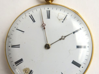 Vente aux enchères Montre de gousset extra plate en or, de la maison Marchais à Paris. Po