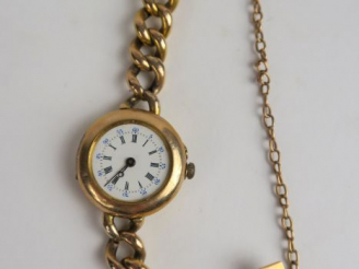 Vente aux enchères Bracelet gourmette or et montre de col or (mariage de raison). Poids t