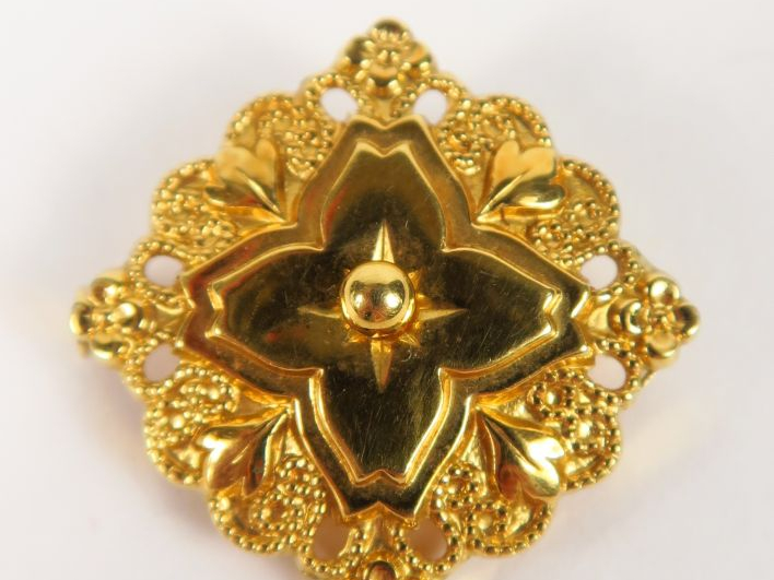 Petite broche en or ajouré. Poids  : 2,2 g