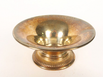 Vente aux enchères Petite coupe de prix en argent, poinçon Minerve, marquée New Golf de D