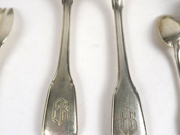 Partie de ménagère en argent, poinçon Minerve, monogrammée, comprenant