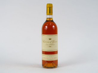 Vente aux enchères 1 BOUTEILLE CHÂTEAU D'YQUEM 1er CCS SAUTERNES - 1988