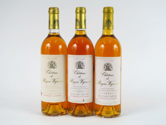 Vente aux enchères 3 BOUTEILLES CHÂTEAU RAYNE VIGNEAU 1er CC SAUTERNES - 1990