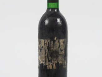 Vente aux enchères 1 BOUTEILLE CHÂTEAU LAFITE ROTHSCHILD 1er GCC PAUILLAC - 1967 - ETA/MI