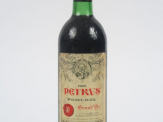 Vente aux enchères 1 BOUTEILLE PETRUS POMEROL - 1981 - BG