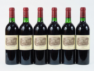 Vente aux enchères 6 BOUTEILLES CHÂTEAU LAFITE ROTHSCHILD 1er GCC PAUILLAC - 1983 - CBO 1