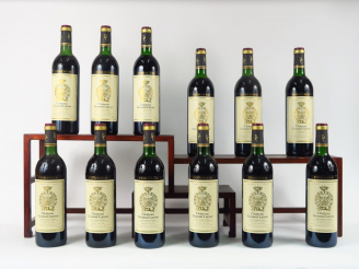 Vente aux enchères 12 BOUTEILLES CHÂTEAU GRUAUD LAROSE GCC ST JULIEN - 1989 - CBO- 4 BG/5