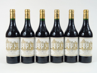 Vente aux enchères 6 BOUTEILLES CHÂTEAU HAUT BRION 1er GCC GRAVES - 1994 - CBO 12 BOUTEIL