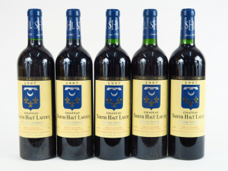 Vente aux enchères 5 BOUTEILLES CHÂTEAU SMITH HAUT LAFITTE GCC GRAVES - 1997 - 3 BG