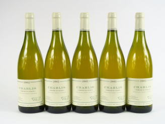 Vente aux enchères 5 BOUTEILLES CHABLIS VERGET 2002 : 4 'TERROIRS DE CHABLIS' - 1 'TERROI